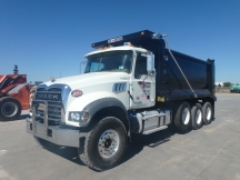 2017 Mack GU713 Tri Axle