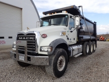 2017 Mack GU713  Tri Axle