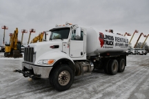 2019 Peterbilt 348