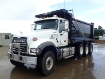 2018 Mack GU713 Tri Axle