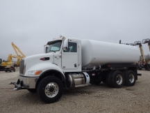 2019 Peterbilt 348