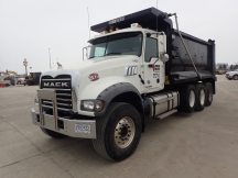 2018 Mack GU713 Tri Axle