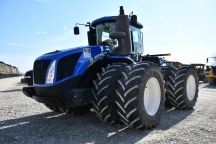 2015 New Holland T9.530 4WD Scraper