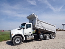 2020 Kenworth T880 Tri Axle